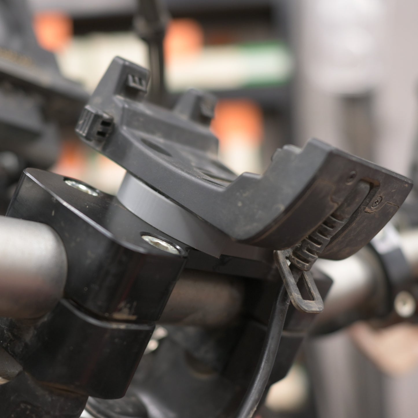 10MM AMPS MOUNT SPACER