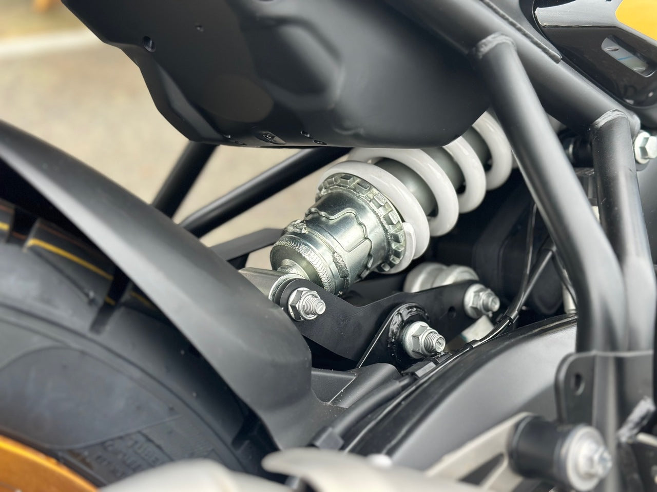 HIMALAYAN 450 LOWERING LINK 30MM (US & CAN Customers only)